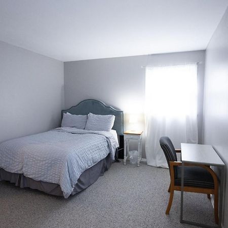 Cheerful Home With Free Parking And Wifi Rochester Exterior photo