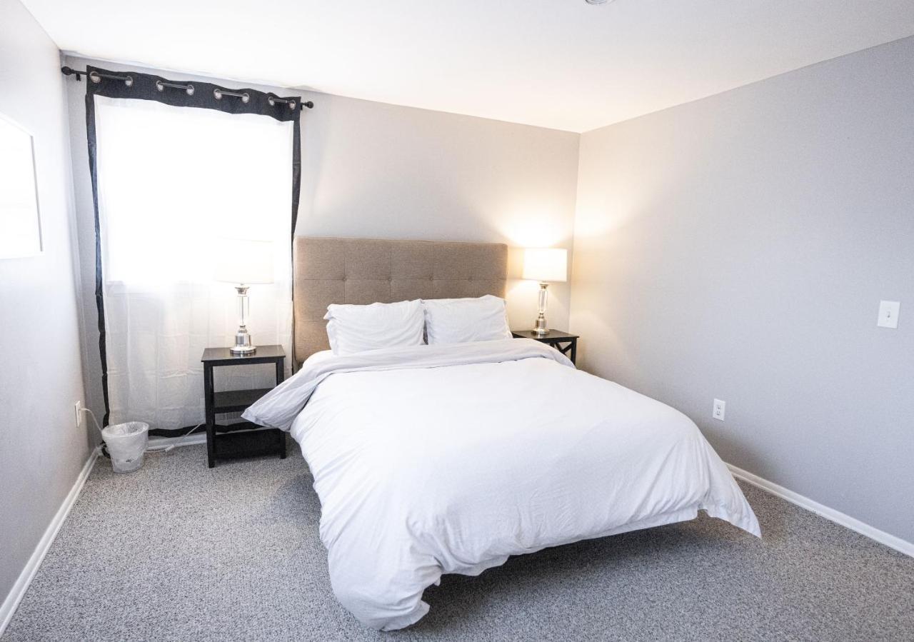 Cheerful Home With Free Parking And Wifi Rochester Exterior photo