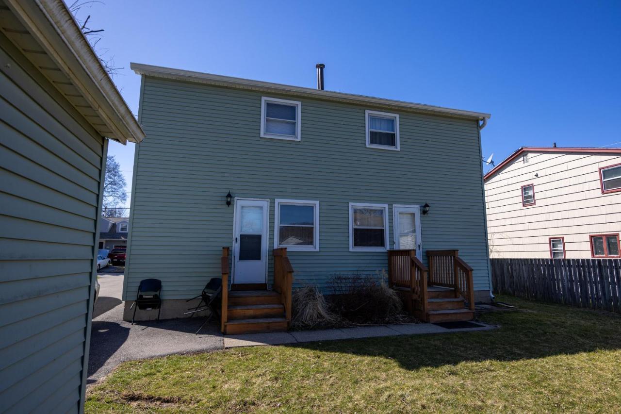 Cheerful Home With Free Parking And Wifi Rochester Exterior photo